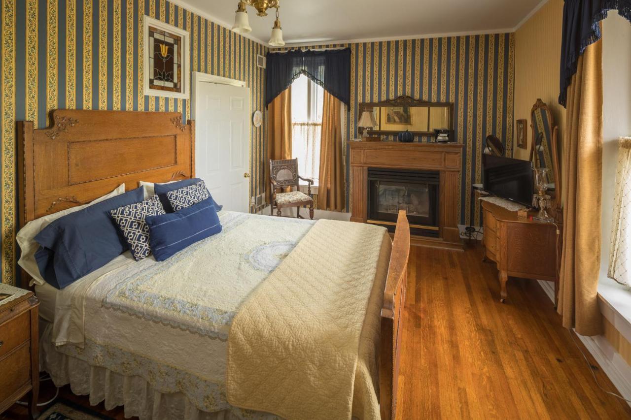 The Steamboat House Bed and Breakfast Galena Exteriör bild